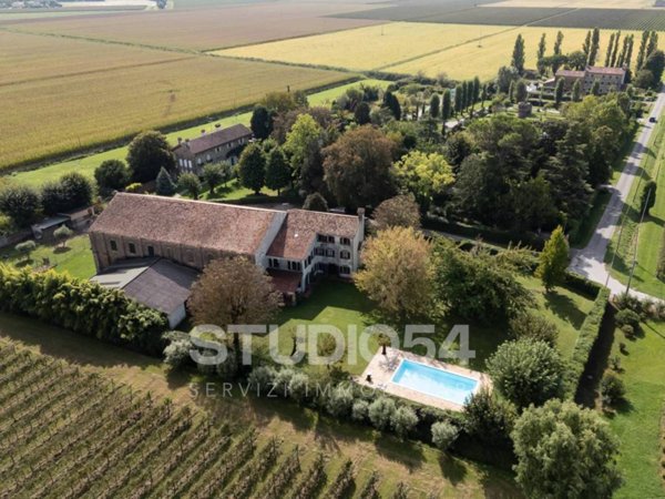 casa indipendente in vendita a Jesolo in zona Molinato
