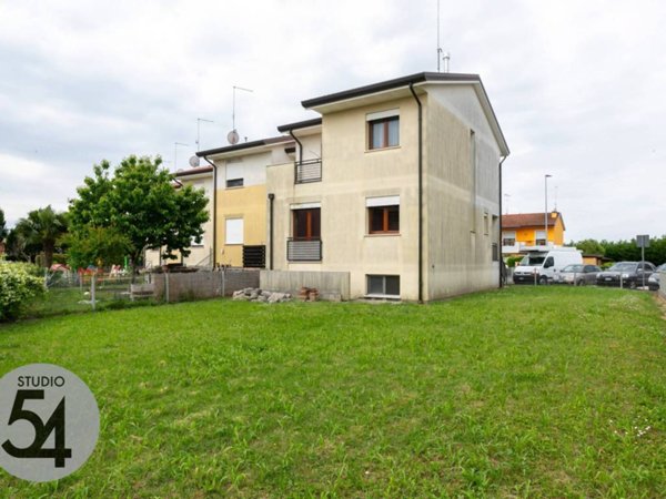 casa indipendente in vendita a Jesolo in zona Cortellazzo