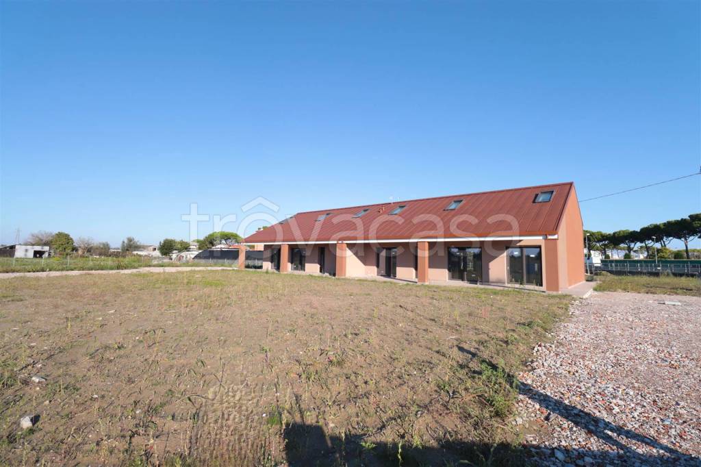 casa indipendente in vendita a Jesolo in zona Lido