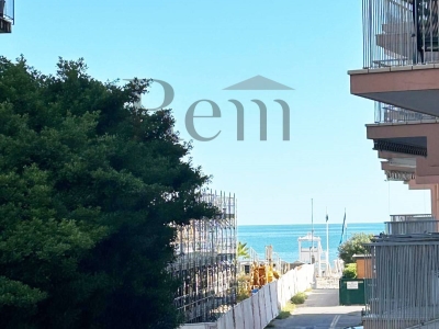 appartamento in vendita a Jesolo in zona Lido