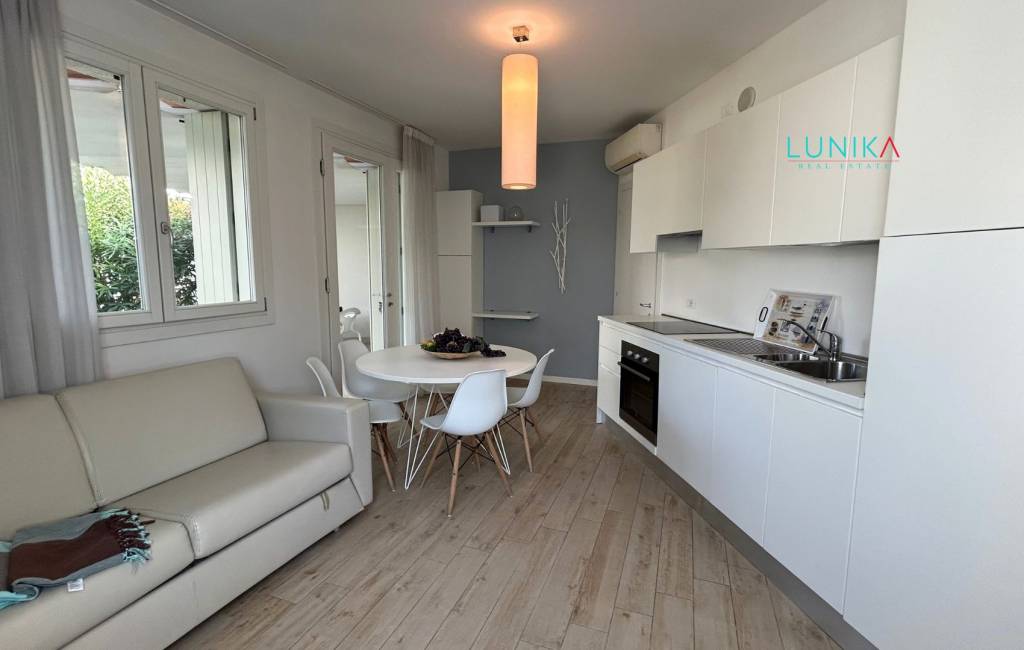 appartamento in vendita a Jesolo in zona Lido