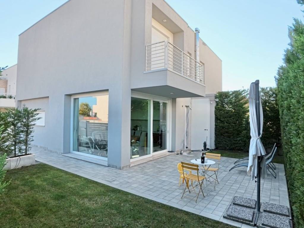 casa indipendente in vendita a Jesolo in zona Lido