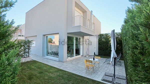 appartamento in vendita a Jesolo in zona Lido