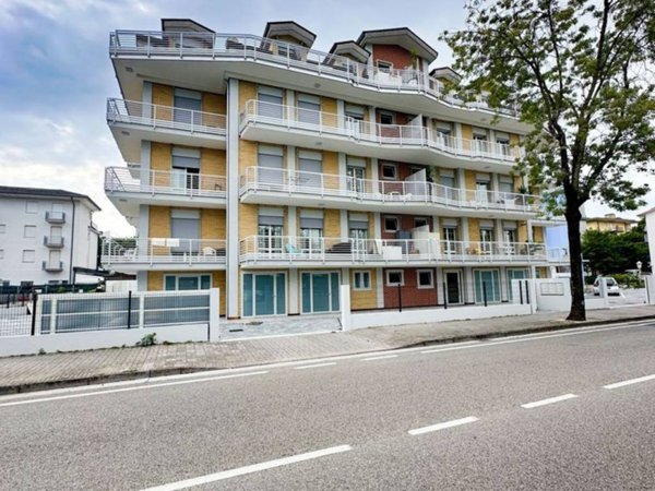 appartamento in vendita a Jesolo in zona Lido