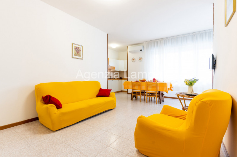 appartamento in vendita a Jesolo in zona Lido