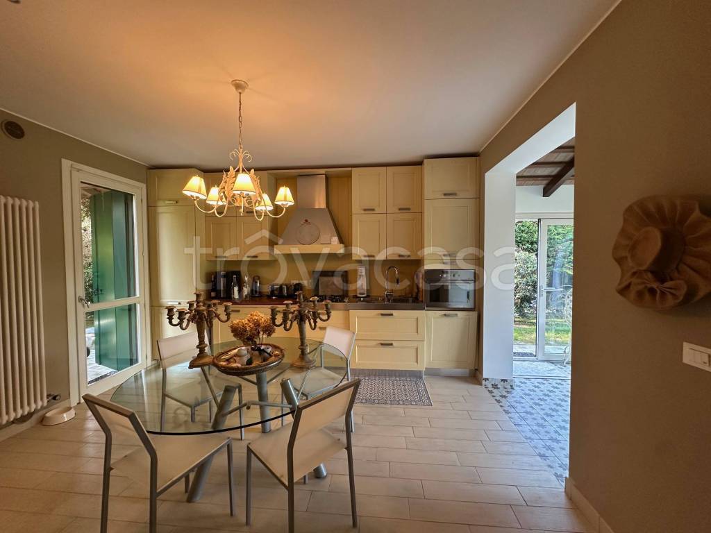casa indipendente in vendita a Jesolo in zona Lido