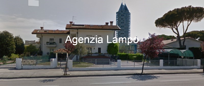 casa indipendente in vendita a Jesolo in zona Lido