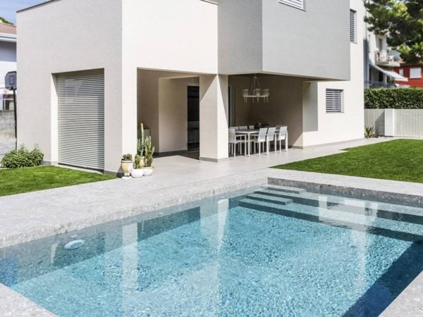 casa indipendente in vendita a Jesolo in zona Lido