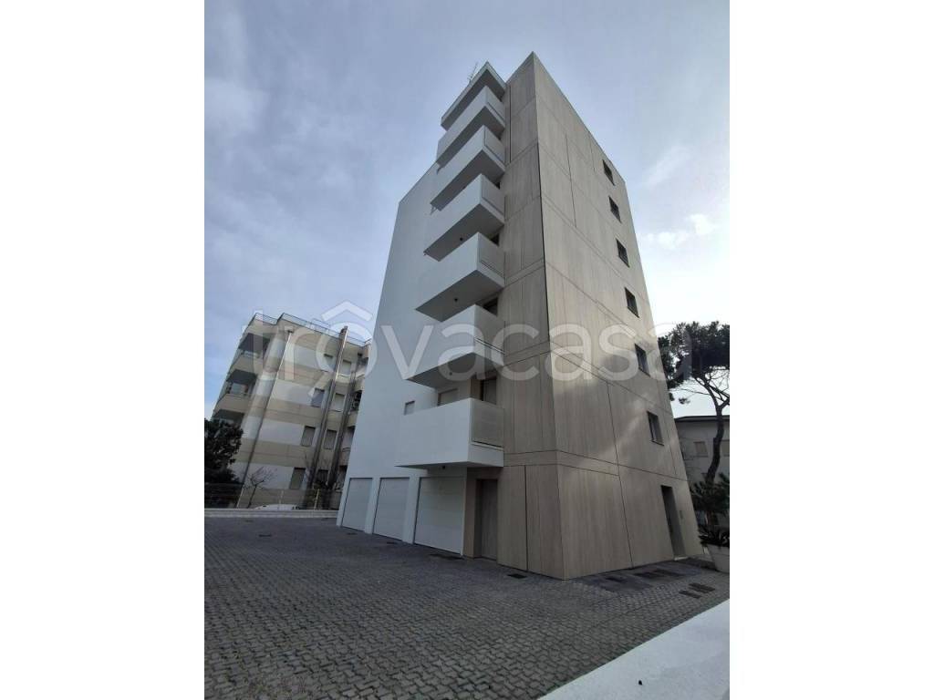 appartamento in vendita a Jesolo in zona Lido