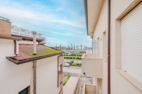 appartamento in vendita a Jesolo in zona Lido