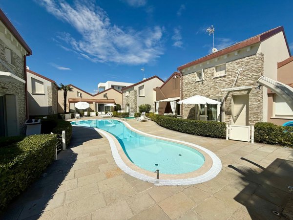 casa indipendente in vendita a Jesolo in zona Lido