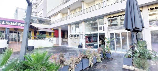 locale commerciale in vendita a Jesolo in zona Lido