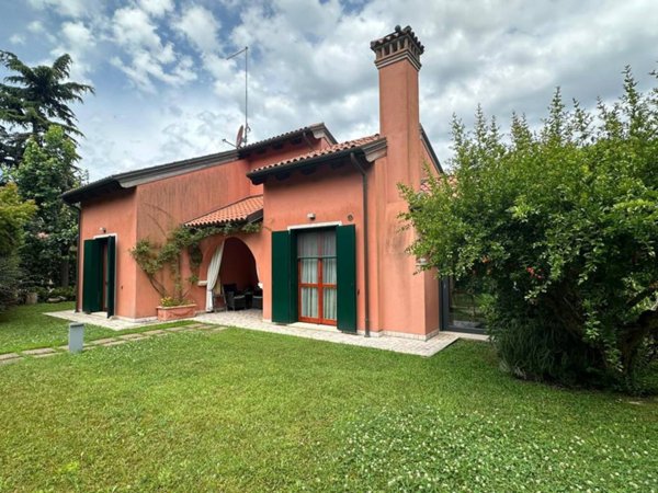 casa indipendente in vendita a Jesolo in zona Lido