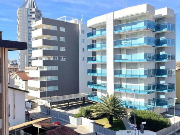 appartamento in vendita a Jesolo in zona Lido