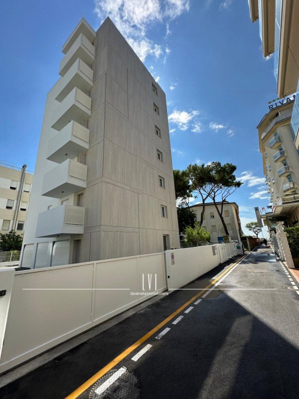 appartamento in vendita a Jesolo in zona Lido