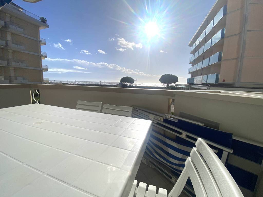 appartamento in vendita a Jesolo in zona Lido