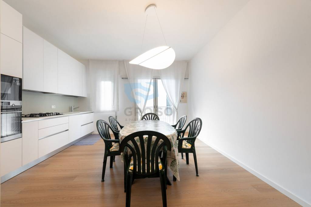 appartamento in vendita a Jesolo in zona Lido