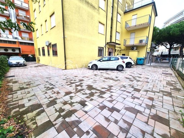 appartamento in vendita a Jesolo in zona Lido