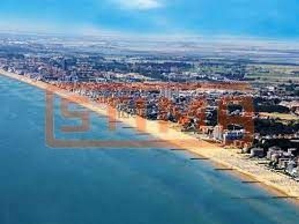 negozio in vendita a Jesolo in zona Lido