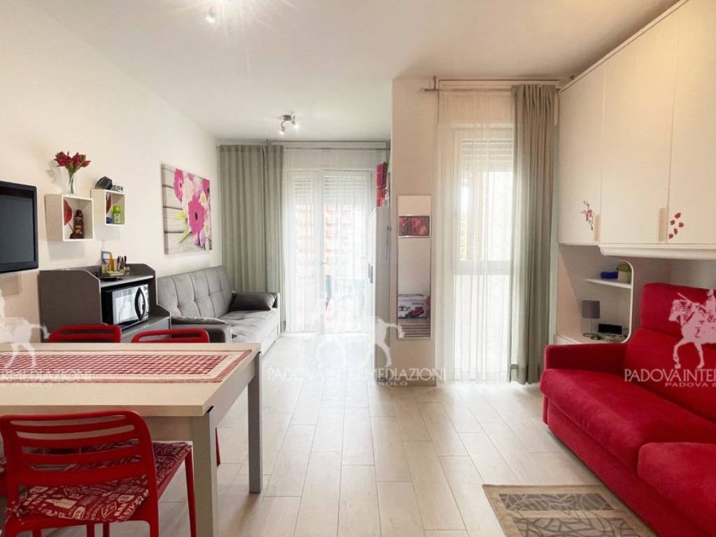 appartamento in vendita a Jesolo in zona Lido