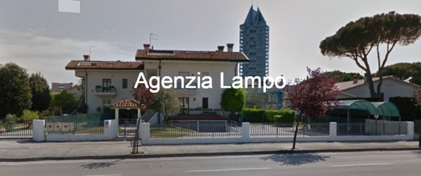 casa indipendente in vendita a Jesolo in zona Lido