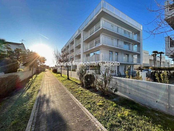 appartamento in vendita a Jesolo in zona Lido