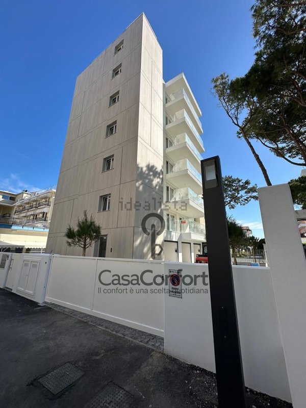 appartamento in vendita a Jesolo in zona Lido