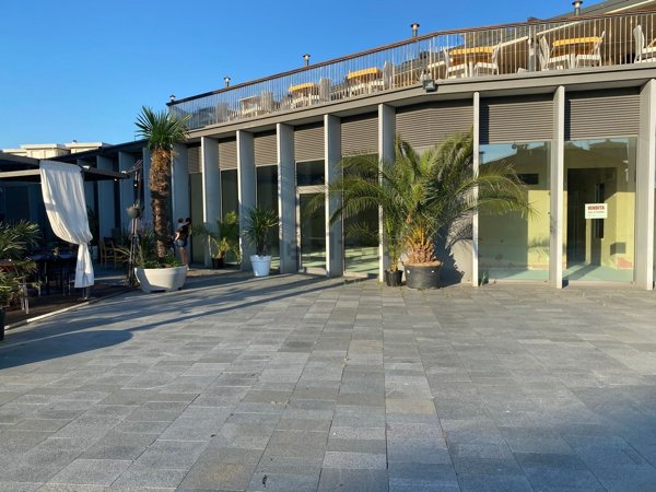 locale commerciale in vendita a Jesolo in zona Lido