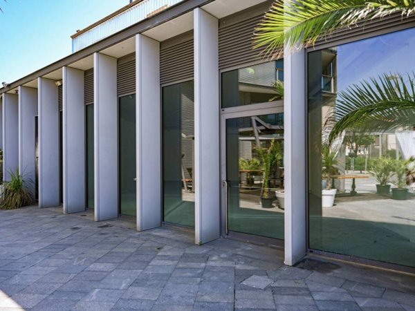 locale commerciale in vendita a Jesolo in zona Lido