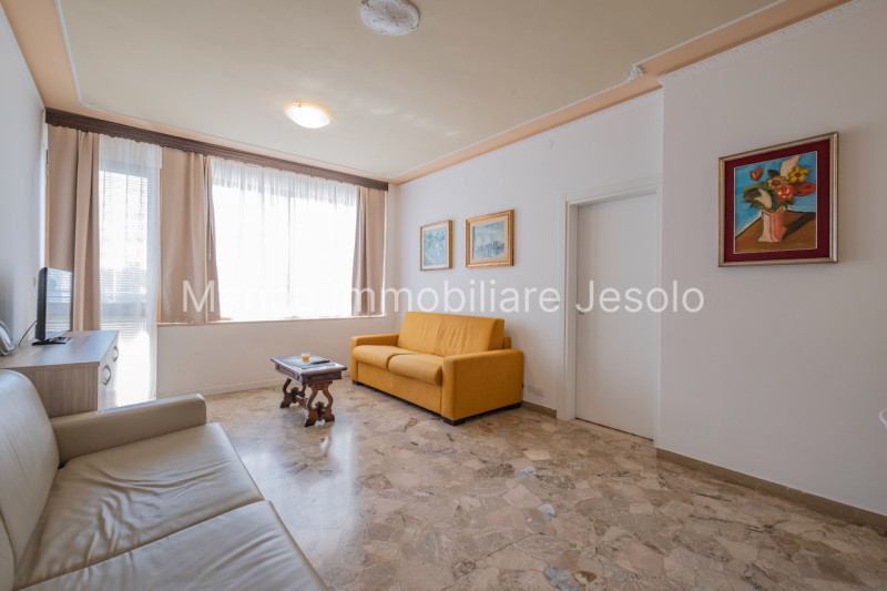 appartamento in vendita a Jesolo in zona Lido