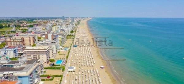 appartamento in vendita a Jesolo in zona Lido