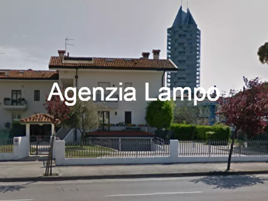 casa indipendente in vendita a Jesolo in zona Lido