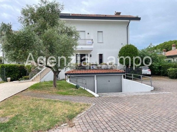 casa indipendente in vendita a Jesolo in zona Lido