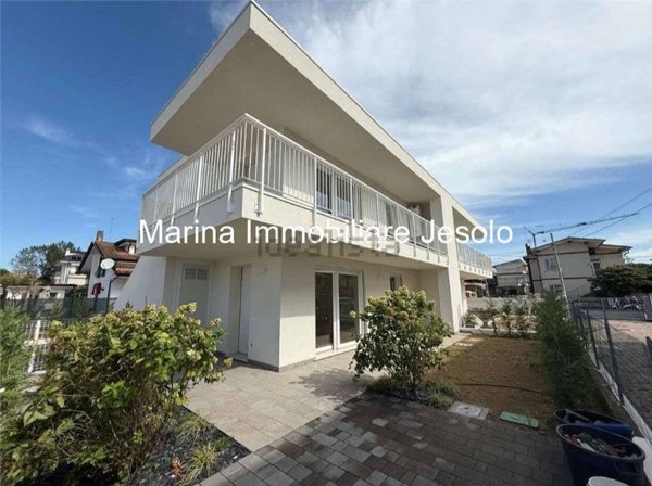 appartamento in vendita a Jesolo in zona Lido