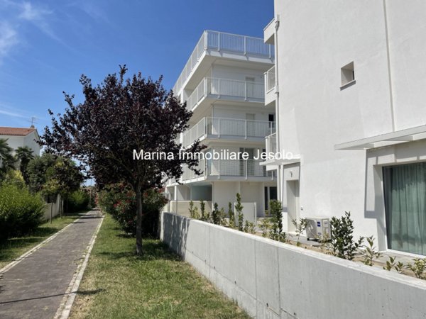 appartamento in vendita a Jesolo in zona Lido