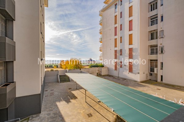 appartamento in vendita a Jesolo in zona Lido
