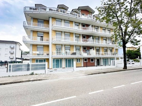 appartamento in vendita a Jesolo in zona Lido