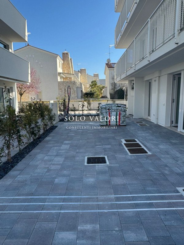 appartamento in vendita a Jesolo in zona Lido