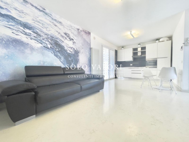 casa indipendente in vendita a Jesolo in zona Lido