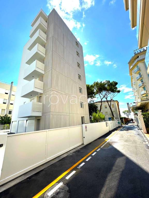 appartamento in vendita a Jesolo in zona Lido