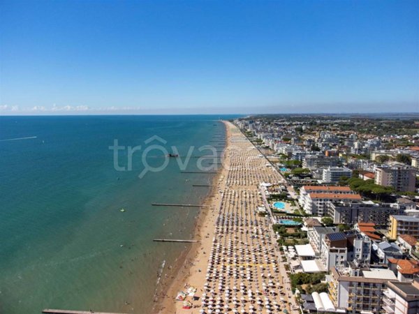 negozio in vendita a Jesolo in zona Lido
