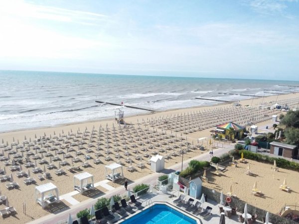 appartamento in vendita a Jesolo in zona Lido