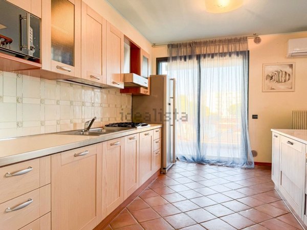 appartamento in vendita a Jesolo in zona Lido