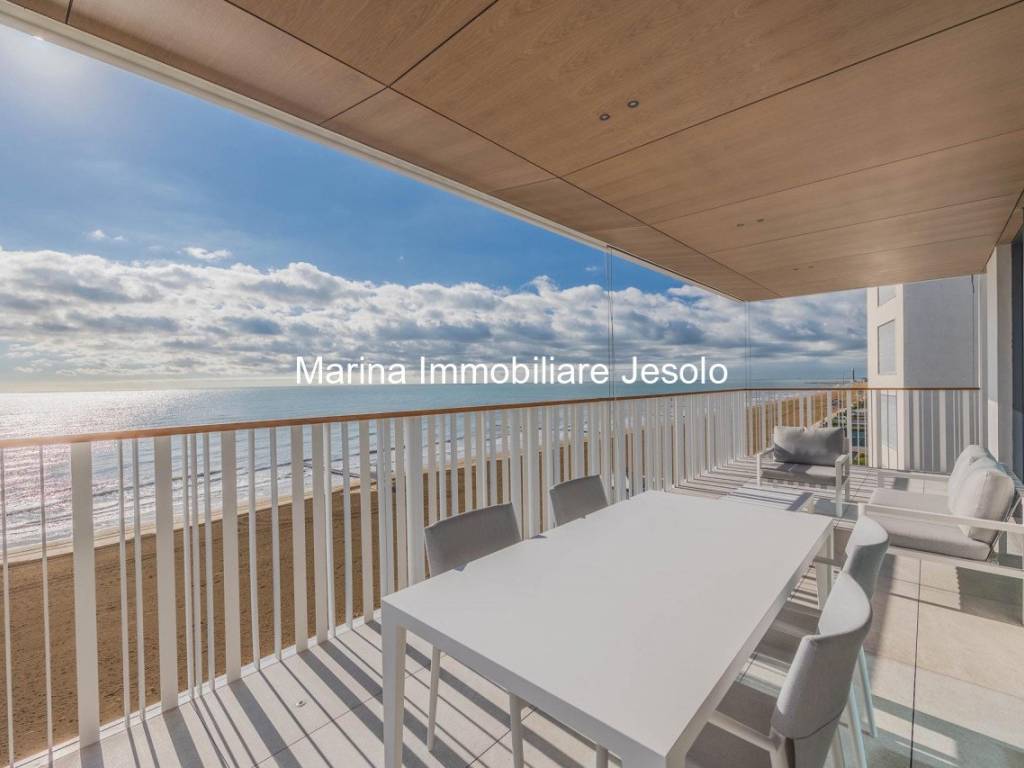 appartamento in vendita a Jesolo in zona Lido