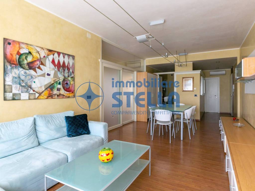 appartamento in vendita a Jesolo in zona Lido