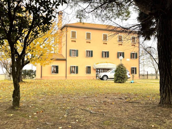casa indipendente in vendita a Jesolo in zona Lido