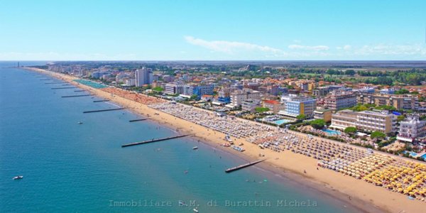 negozio in vendita a Jesolo in zona Lido