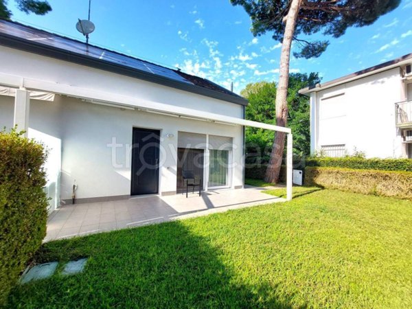 casa indipendente in vendita a Jesolo in zona Lido