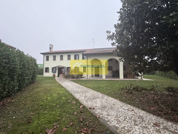 casa indipendente in vendita a Jesolo in zona Molinato
