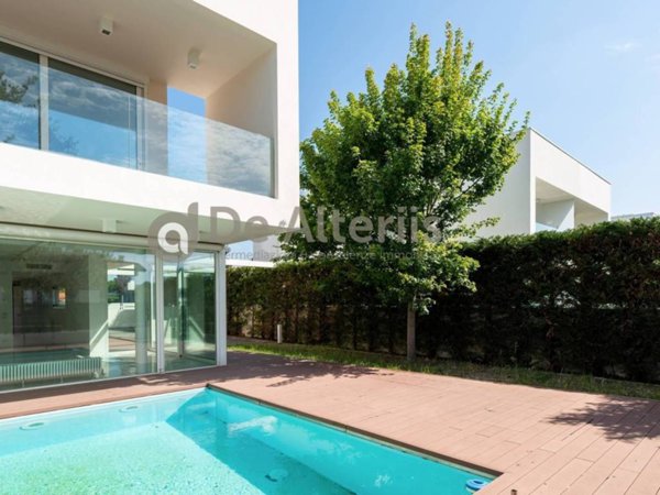 casa indipendente in vendita a Jesolo in zona Lido